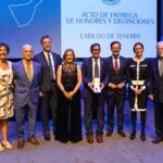 El Colegio de Médicos de Santa Cruz de Tenerife recibe la Medalla de Oro de la isla