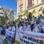 El Colegio de Médicos de Tenerife presente en la huelga por un Estatuto Propio